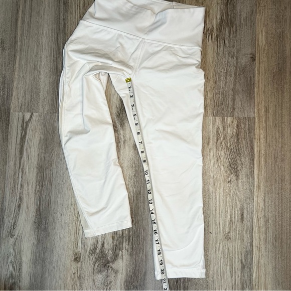 Lululemon White Athletic Capri Leggings Size 6 - Picture 7 of 8